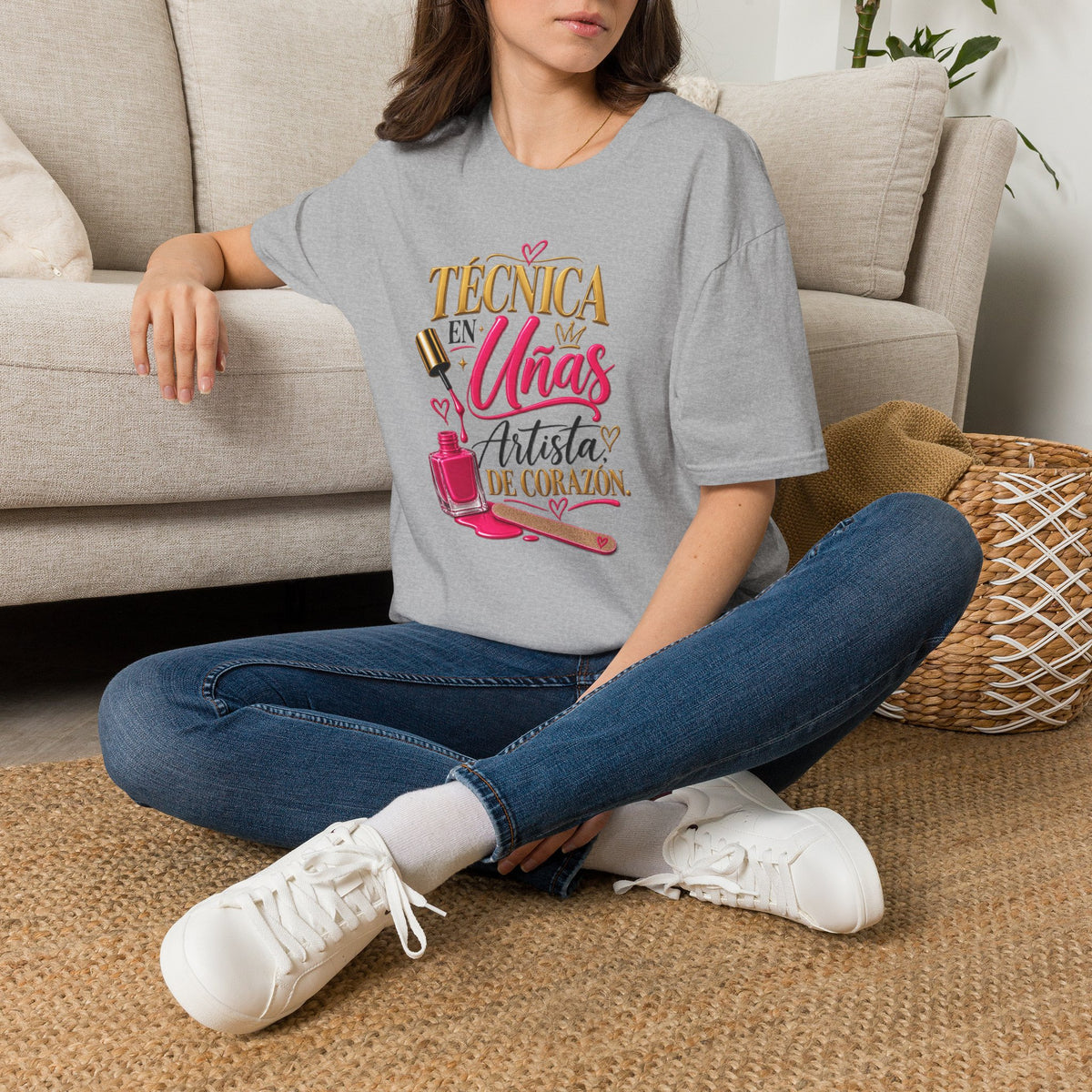 "Técnica en Mis Uñas, Artista de Corazón" Tee