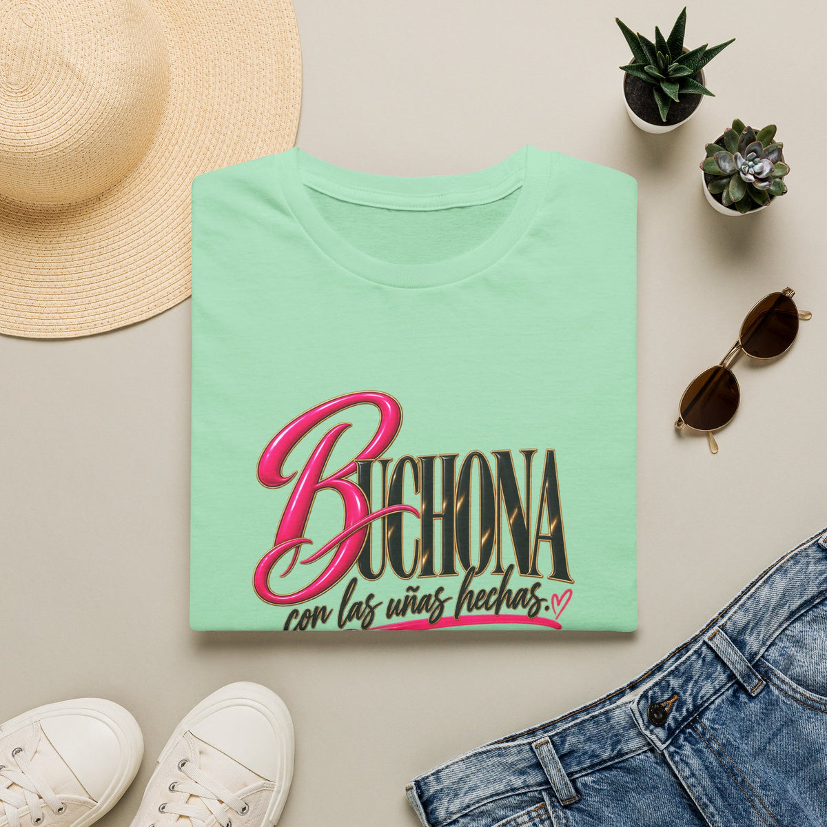 Buchona con las uñas hechas  Tee