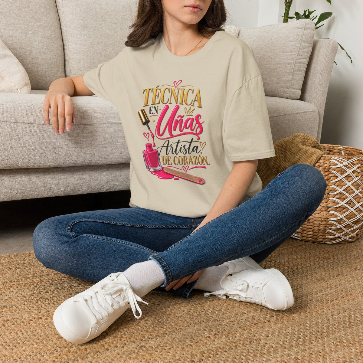 "Técnica en Mis Uñas, Artista de Corazón" Tee