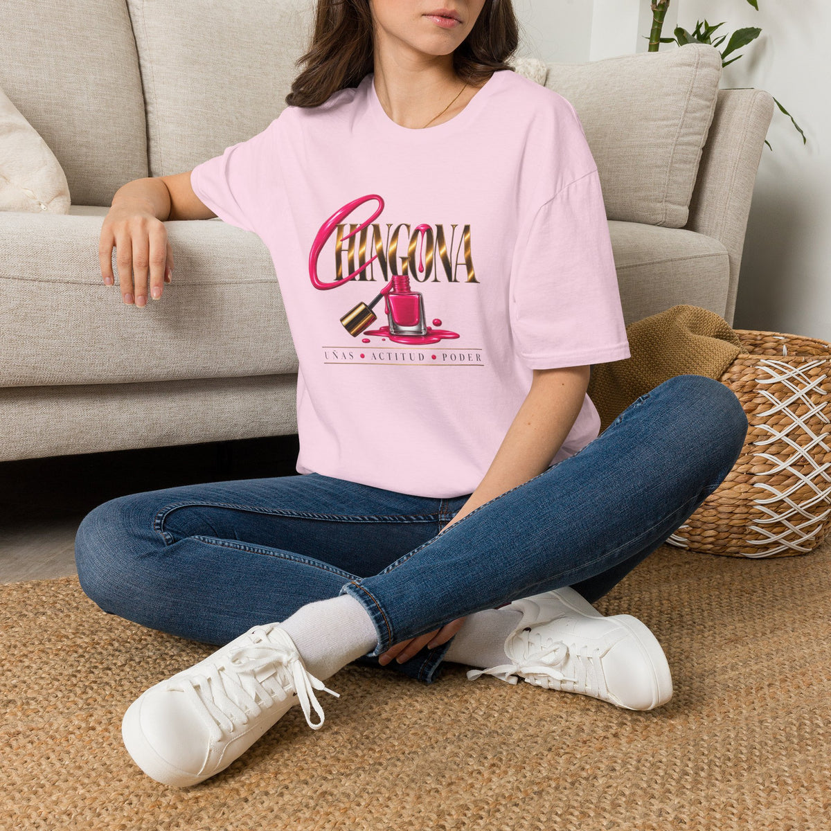 Chingona Uñas Actitud Poder Tee