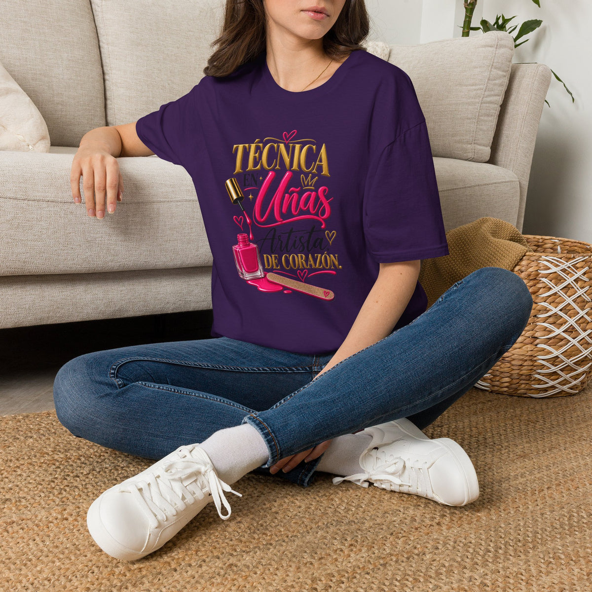 "Técnica en Mis Uñas, Artista de Corazón" Tee