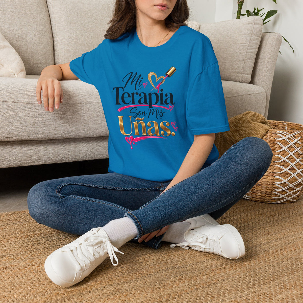 "Mi Terapia Son Mis Uñas" Tee
