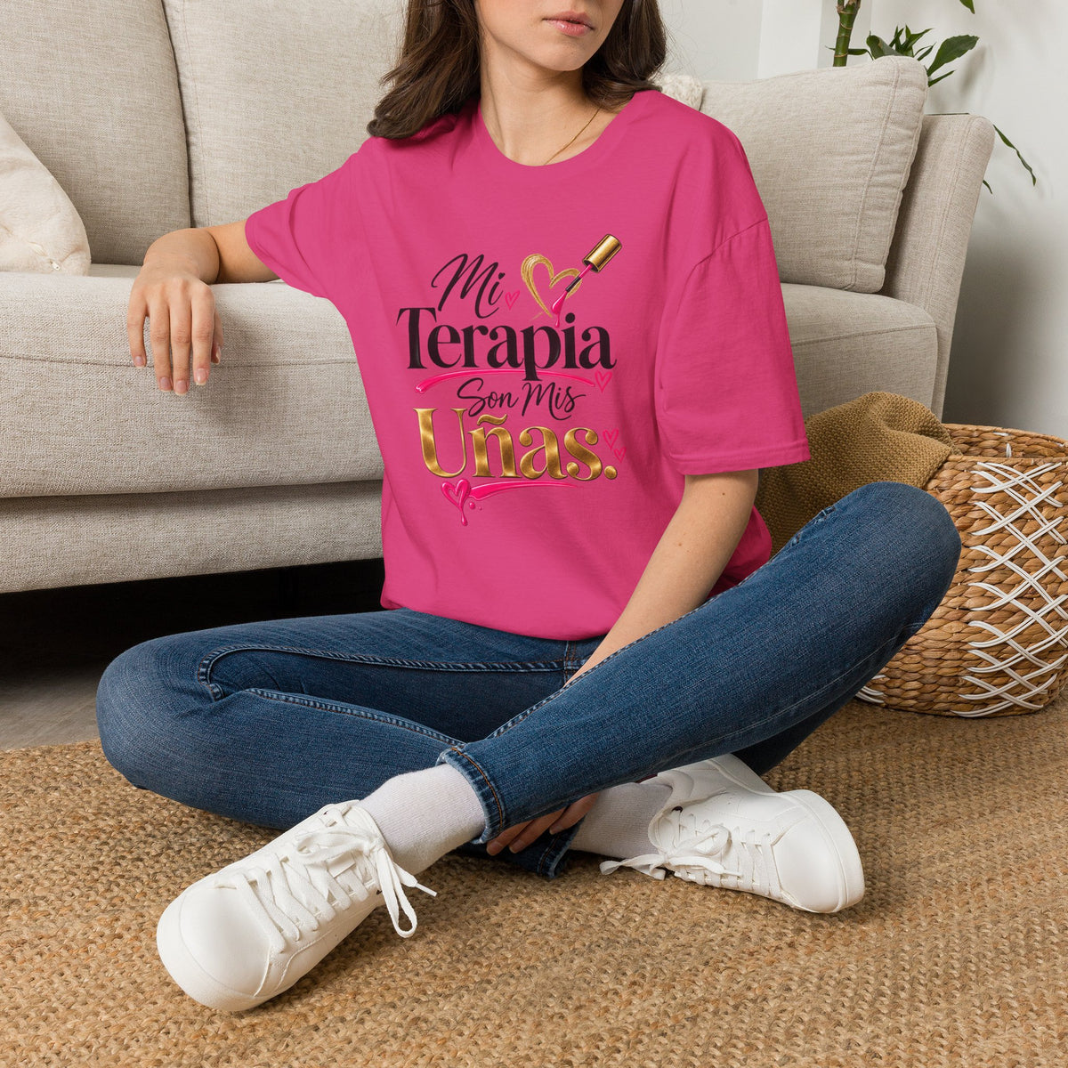 "Mi Terapia Son Mis Uñas" Tee