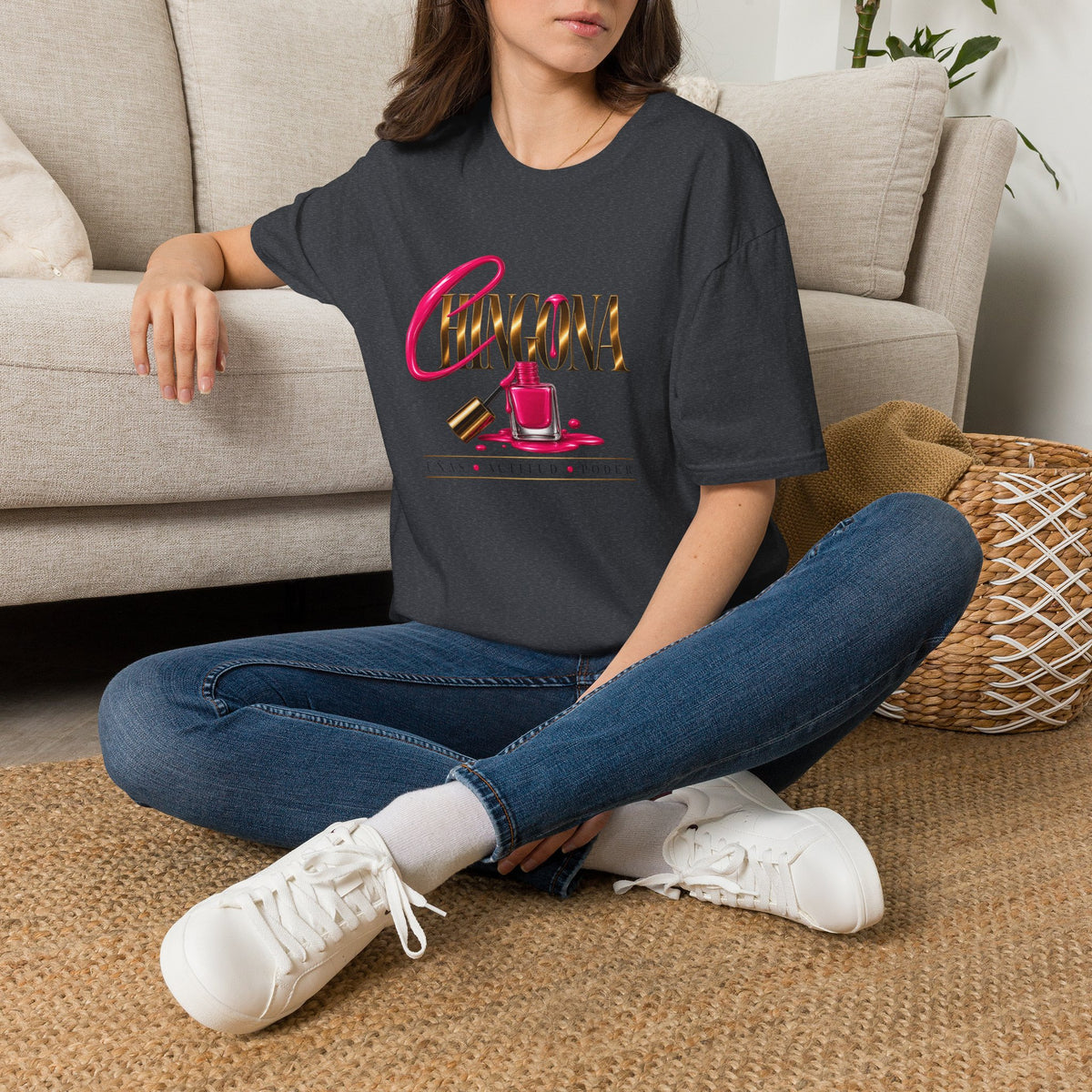 Chingona Uñas Actitud Poder Tee