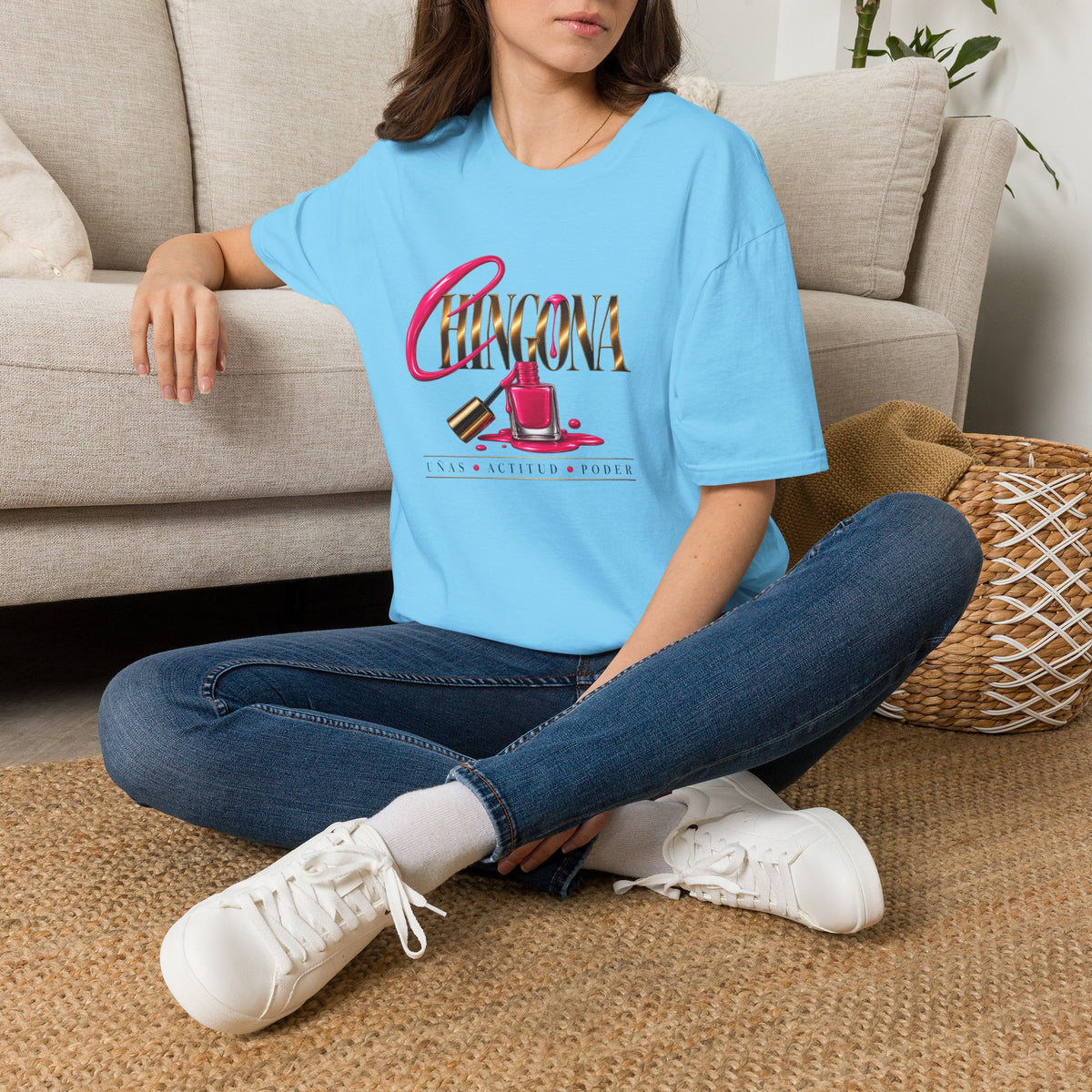 Chingona Uñas Actitud Poder Tee