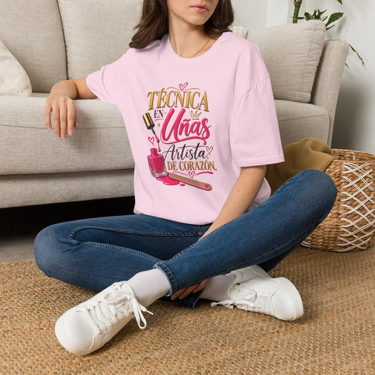 "Técnica en Mis Uñas, Artista de Corazón" Tee
