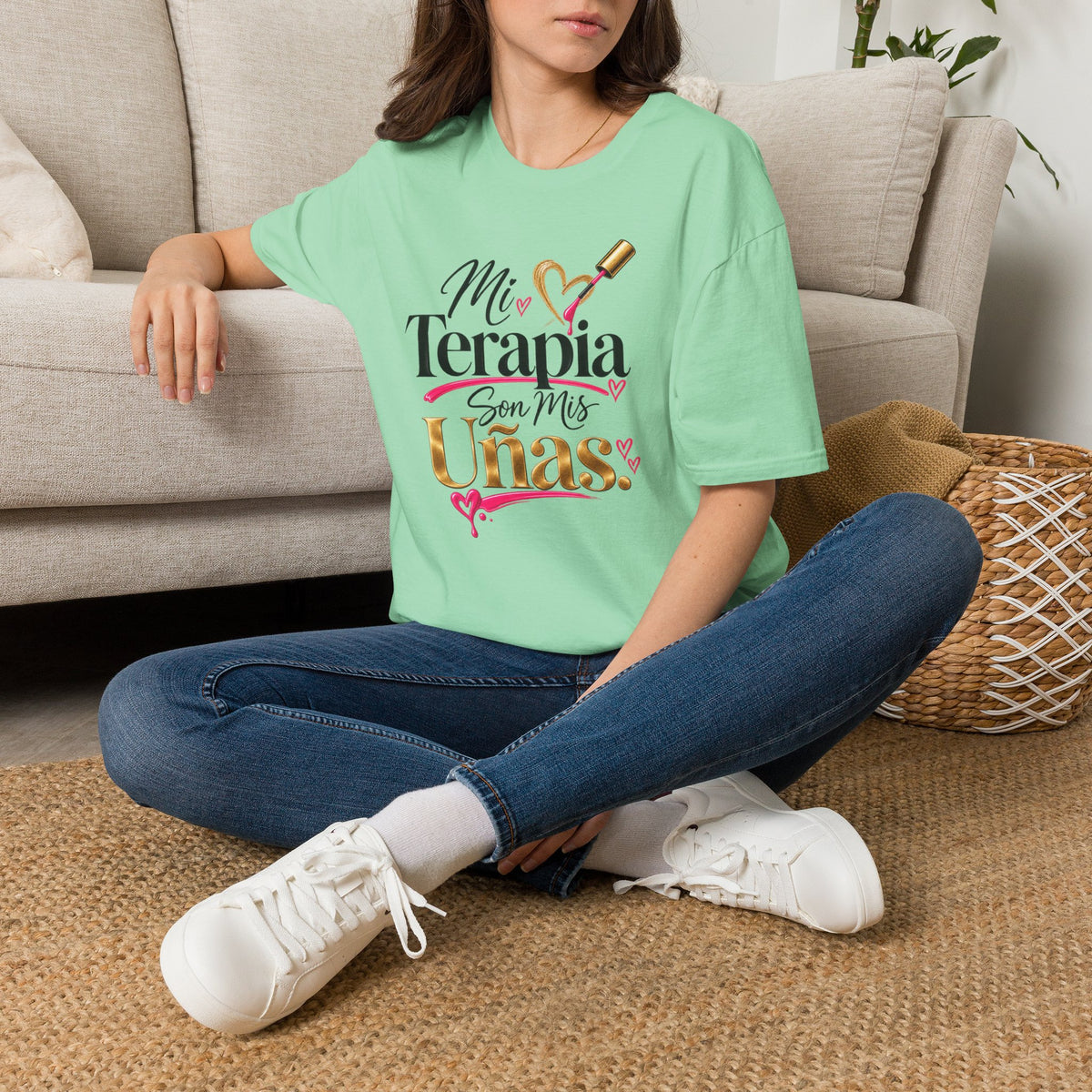 "Mi Terapia Son Mis Uñas" Tee